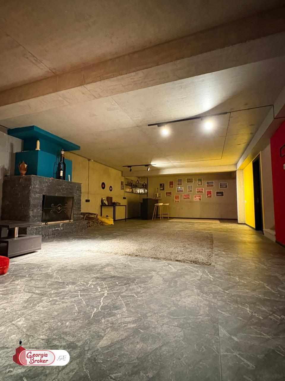 nearly repaired 12-room house for sale